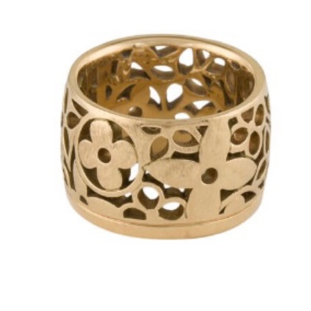 Louis Vuitton ring